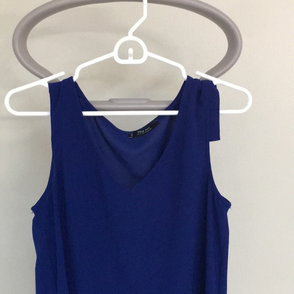 blouse - Picture 2 of 3